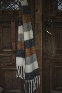 Szal Damski W-09 Pasy Camel / Szary