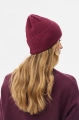 Czapka damska typu beanie z klasycznym prążkowanym splotem Galya Wine