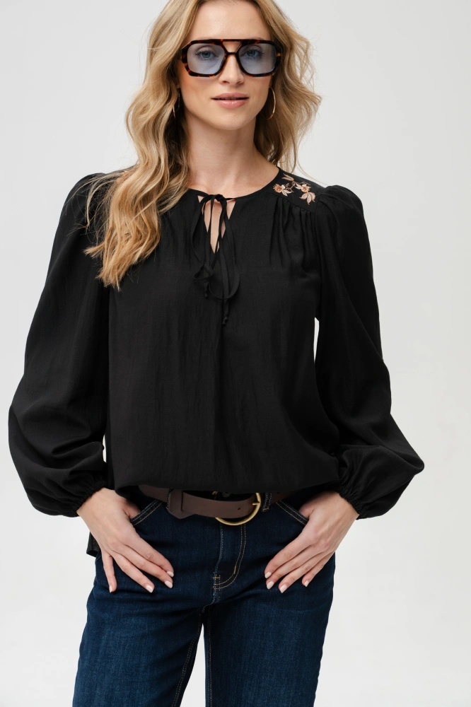 Bluzka damska z haftem Roko Black