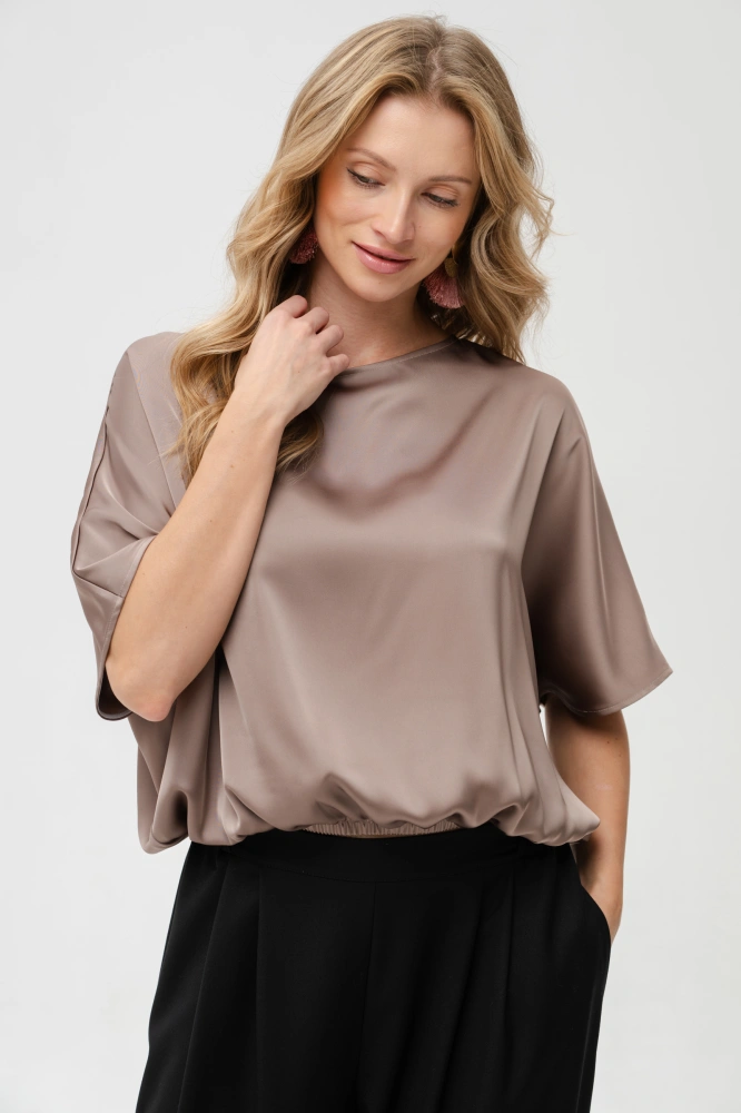 Elegancka tkaninowa bluzka z krótkim rękawem o regularnym kroju Royal. Light Brown