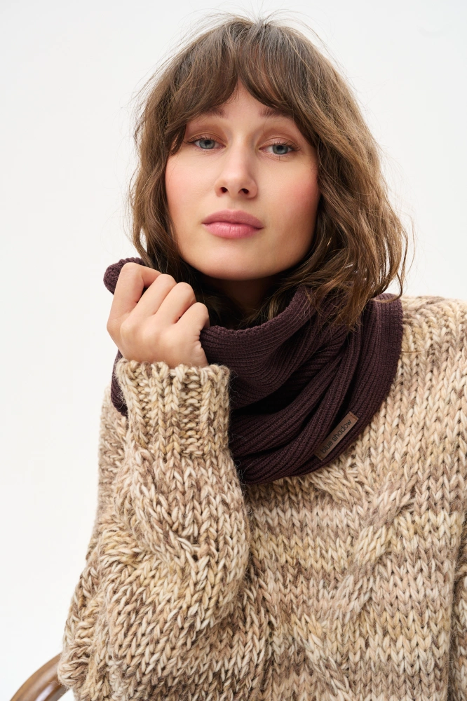 Prążkowany komin z wiskozy Amara Dark Brown