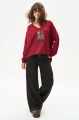 Sweter w serek z aplikacją Kety Wine