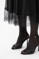 Elegancka sukienka z siatki w groszki, z dekoracyjnymi koronkami Resa Black